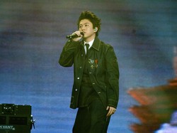 Sibling Goals! Rich Brian Bersama 2 Kakaknya yang Nggak Kalah Hits