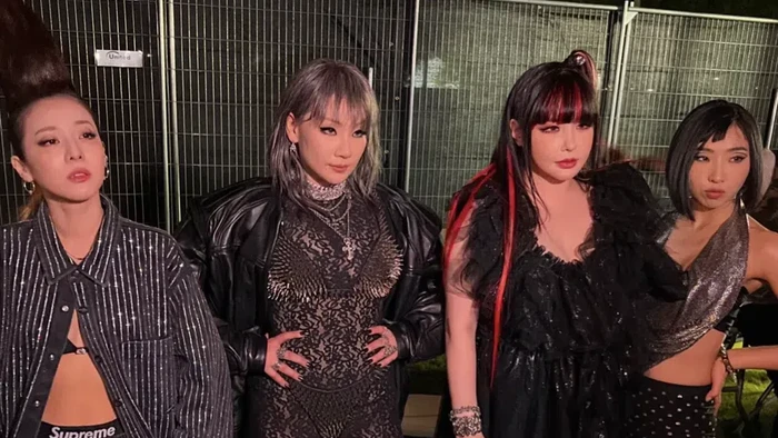 Beri Kejutan untuk Fans, CL Tampil Memukau di Panggung Coachella Bersama Anggota 2NE1