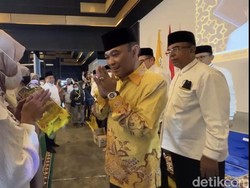 Bagikan 200 Paket Minyak, Anak Zainuddin MZ Bicara Soal Sedekah yang Tak Dipaksakan