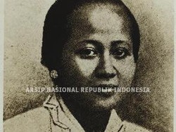 RA Kartini: Biografi dan Pemikirannya dalam Memperjuangkan Emansipasi Wanita
