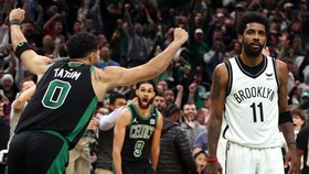 Dihina Fans Celtics, Kyrie Irving Balas Pakai Jari Tengah
