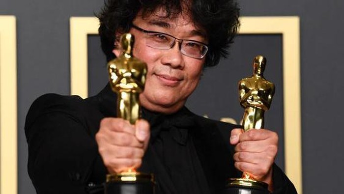 4 Sutradara Film Korea yang Merilis Film dengan Jutaan Penonton dan Puluhan Penghargaan Bergengsi 4 Sutradara Film Korea yang Merilis Film dengan Jutaan Penonton dan Puluhan Penghargaan Bergengsi