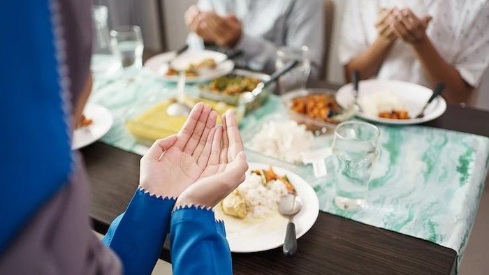 Bikin Tubuh Lemas, Catat, Ini 5 Jenis Makanan dan Minuman yang Sebaiknya Dihindari Ketika Sahur