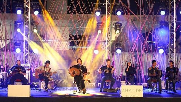 Grup Musik Debu Grup Musik Debu