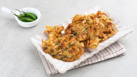 Resep Praktis Buka Puasa: Bakwan Sayur Sosis