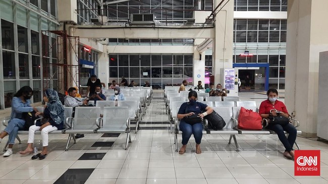 Prediksi peningkatan penumpang di Terminal Pulo Gebang akan terjadi pada 27 April mendatang.