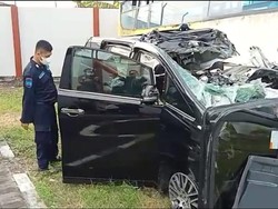 Mobil Personel Debu Ngebut di Atas 100 Km/Jam, Segini Batas Kecepatan di Tol
