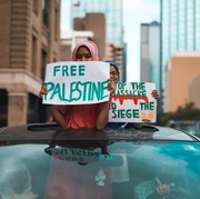 Polisi Israel Serbu Warga Palestina di Masjid Al-Aqsa Saat Salat Subuh, Tuai Kecaman Dunia!