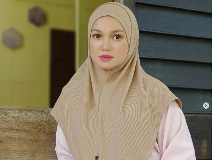 Pilu! Artis Ini Ungkap Sang Suami Selingkuh dan Merasa 4 Tahun Menderita