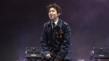 Lirik Lagu VIVID - Rich Brian feat $NOT