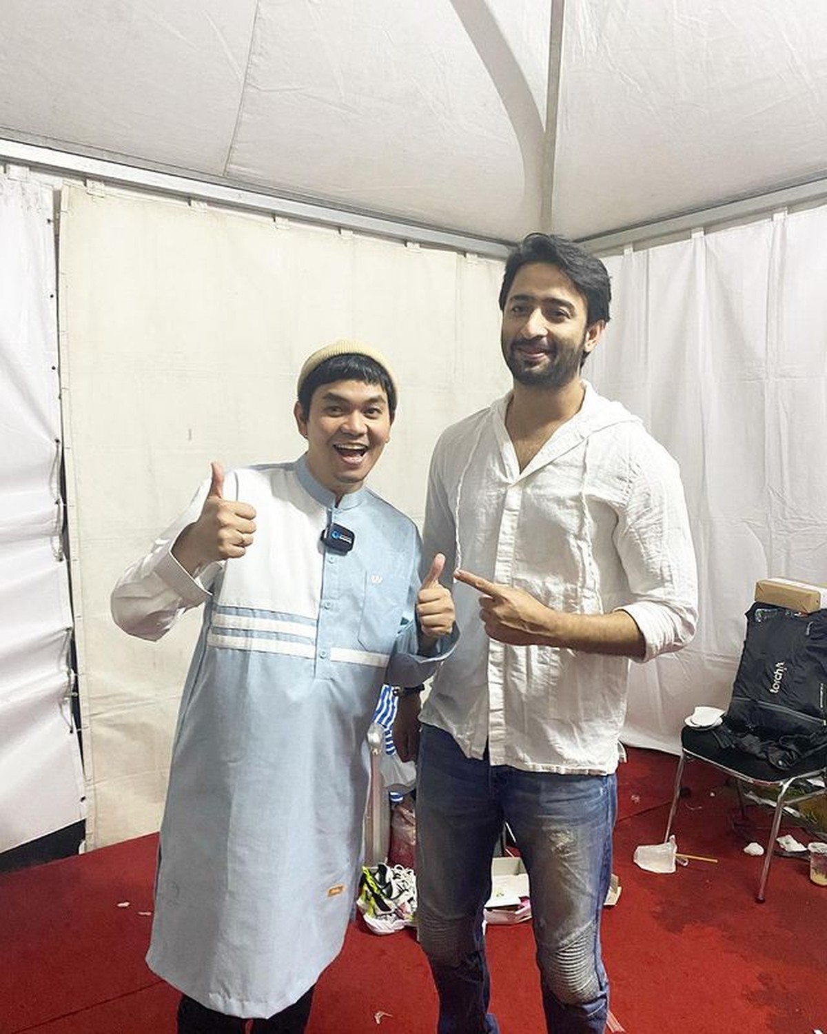 Penampilan Shaheer Sheikh datang ke Indonesia