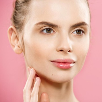 img-title Usai Tarawih, Pakai Rangkaian Skincare Malam Ini Biar Besok Glowing!