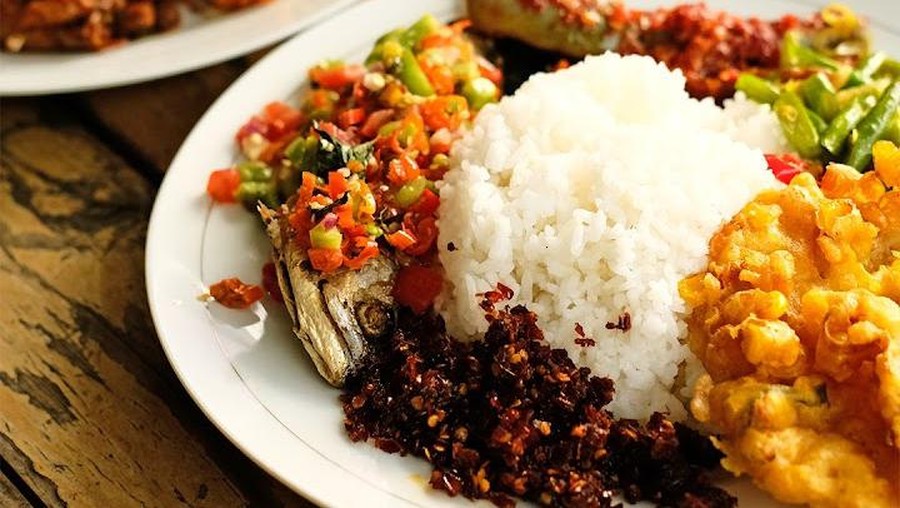 Murah Meriah! 5 Warung Makan dengan Ragam Pilihan Lauk Ini Cocok untuk Sahur