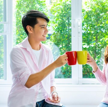 img-title Eits, Jangan Baper Dulu! Meski Terlihat Ramah, Biasanya 4 Zodiak Ini Cuma Anggap Kamu Teman Saja!
