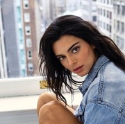 Artis Juga Bisa Alami Gangguan Kecemasan, Intip 5 Tips Mengatasi Anxiety ala Kendall Jenner!