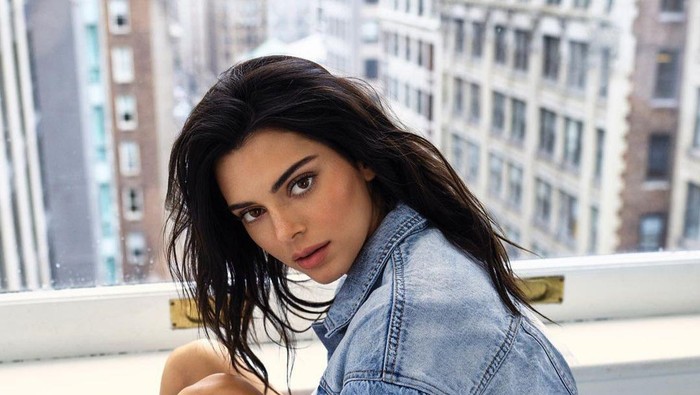 Artis Juga Bisa Alami Gangguan Kecemasan, Intip 5 Tips Mengatasi Anxiety ala Kendall Jenner!