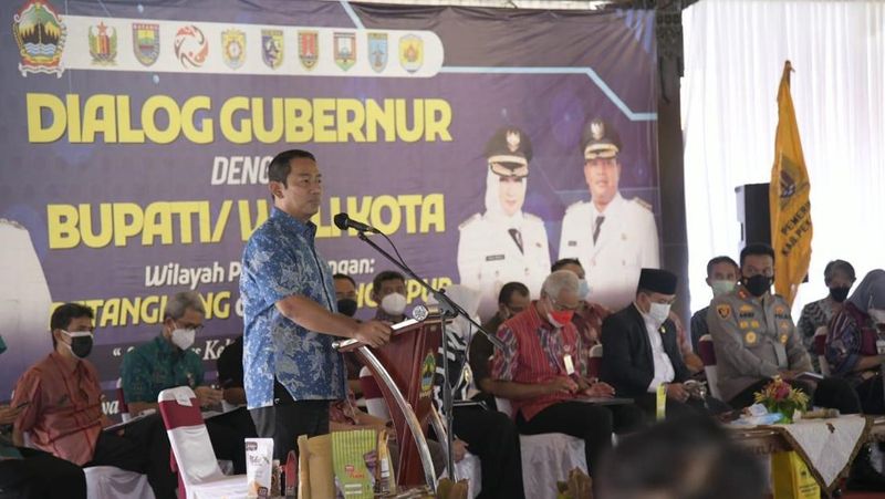 Wali Kota Semarang Hendrar Prihadi menegaskan pentingnya sinergitas antar wilayah sebagai upaya untuk memajukan pembangunan di Provinsi Jawa Tengah.