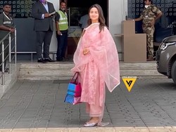 Penampilan Perdana Alia Bhatt Usai Menikah, Makin Bersinar!