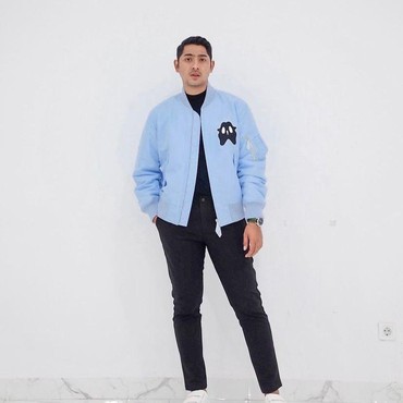 8 Potret Kegiatan Terbaru Arya Saloka Usai 'Hilang' dari 'Ikatan Cinta'