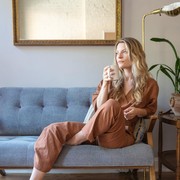 4 Tips Glowing Alami ala Perempuan Swedia yang Bisa Dipraktikkan Juga Oleh Perempuan Indonesia