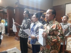 Hotma Sitompul Tegaskan Adukan Hotman Paris ke PERADI Bukan karena Gaya Hidup