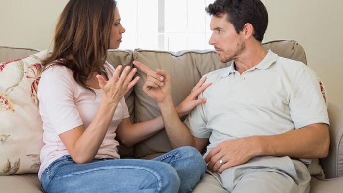 Kenalan dengan Emotional Blackmail, Tindakan Manipulasi dalam Hubungan yang Harus Kamu Waspadai! Kenalan dengan Emotional Blackmail, Tindakan Manipulasi dalam Hubungan yang Harus Kamu Waspadai!