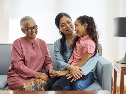 Kata Para Bunda soal Perbedaan Gaya Parenting Orang Tua Zaman Dulu dan Gen Z