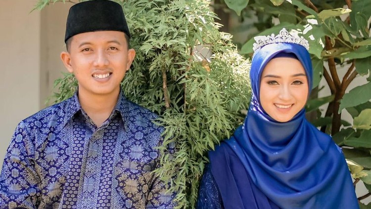 kepala sekolah viral bernama M. Fajrul Islam, S.Pd,menikah dengan muridnya Dila Santika.