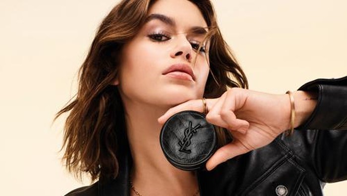 YSL Luncurkan Cushion Ikonik Edisi Kolektor, Cocok untuk Jiwa Rockstar!