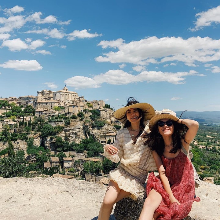 <p>Olivia dan Sabrina Jensen juga sering menghabiskan waktu bersama dengan pergi berlibur. (Foto: Instagram @sabjensen)</p>