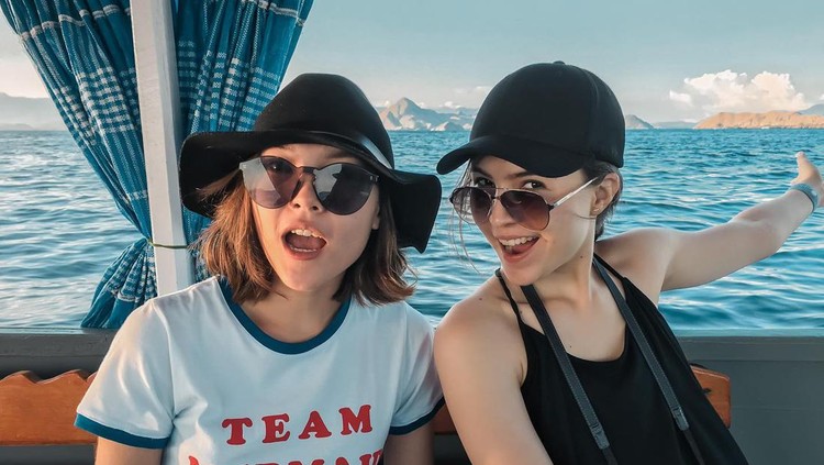 Olivia Jensen dan Sabrina Jensen