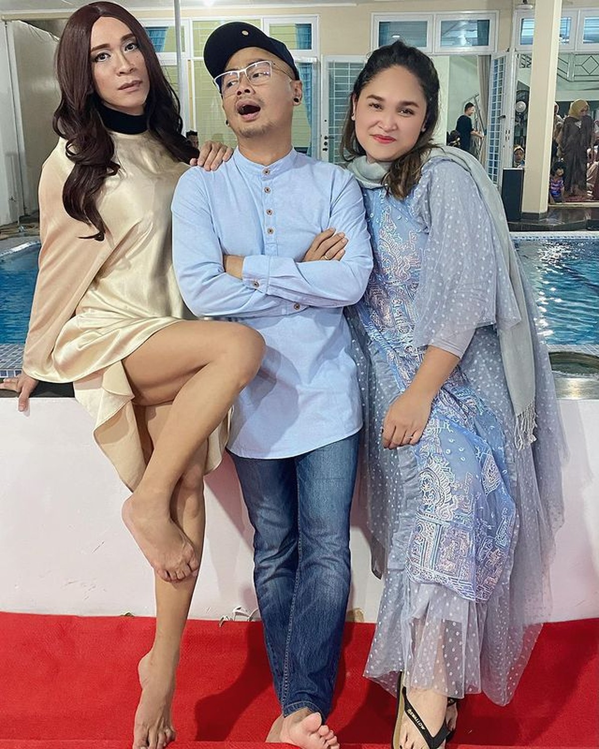 Hadiri Anniversary Wendy Cagur&comma; Penampilan Aming Dibilang Mirip Melly Goeslaw