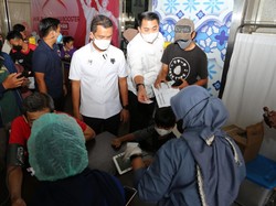 Polda Metro Gelar Vaksin Booster di Tanah Abang, Jangkau Calon Pemudik