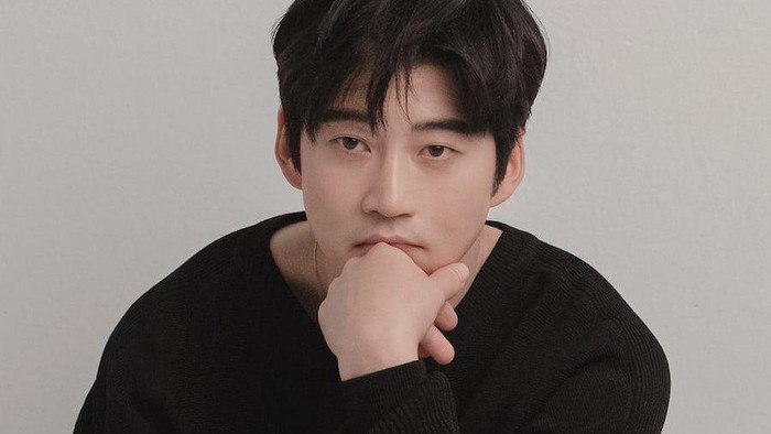 Umumkan Pernikahan, Simak Perjalanan Kisah Cinta Aktor Tampan Yoon Kye Sang