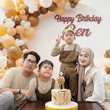 6 Potret Kompak Ririe Fairus dan Ayus Sabyan Rayakan Ultah Anak