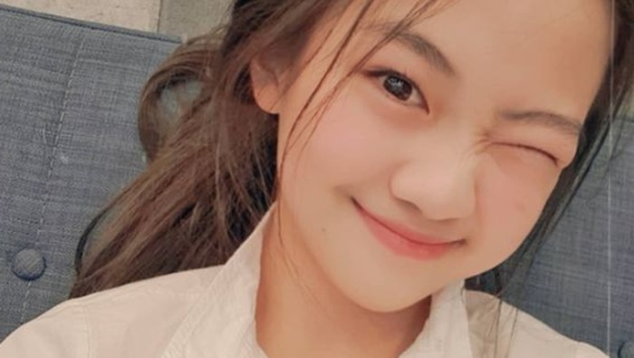 Sepertinya harapan menjadi idol akan segera terwujud. Pada Senin, (18/4) lalu, akademi tempat Haeun belajar menari, OneOn Entertainment mengonfirmasi kalau gadis cilik ini telah resmi bergabung dengan SM Entertainment. Selamat untuk pencapaian barunya, Haeun!/ foto: instagram.com/awesomehaeun