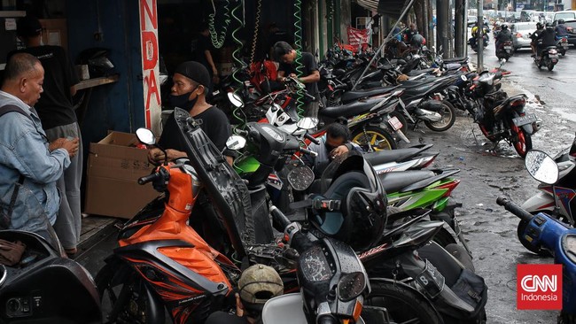 Kenaikan omzet bengkel sepeda motor selama bulan Ramadhan bisa naik hingga 50 persen dari bulan sebelumnya.