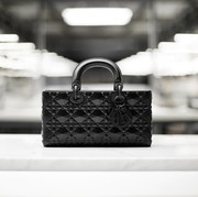 Terungkap! Ini Proses Pembuatan Lady D-Joy Tas Favorit Jisoo BLACKPINK