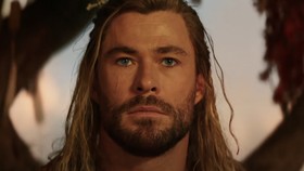 Chris Hemsworth Curhat Dikritik Bocah 8 Tahun Gara-gara Thor 4