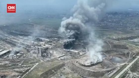 VIDEO: Momen Pertempuran Jarak Dekat Pasukan Ukraina dan Rusia