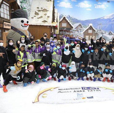 TRANS7 Ngabuburit Bareng Anak Yatim di Trans Snow World Bintaro