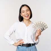 Bijak Kelola Uang THR, Sebaiknya Jangan Habiskan Untuk Hal-hal Ini ya, Beauties!