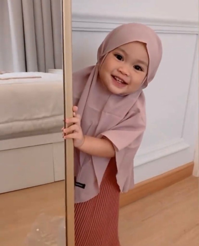 Anak Artis yang Pakai Hijab Anak Artis yang Pakai Hijab