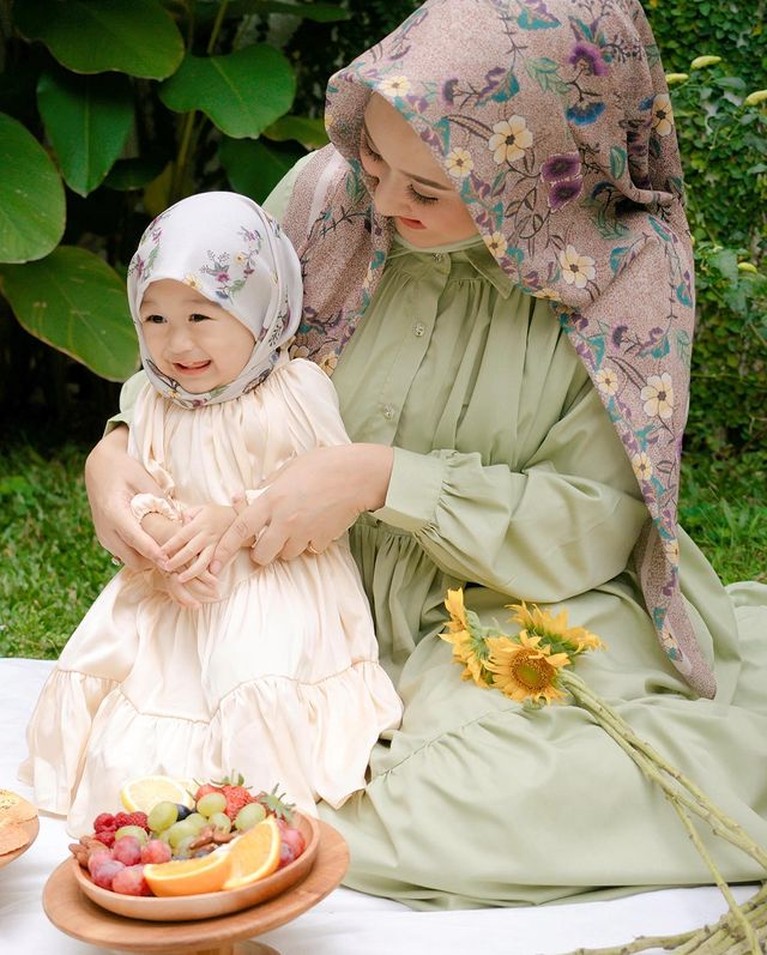 Anak Artis yang Pakai Hijab Anak Artis yang Pakai Hijab