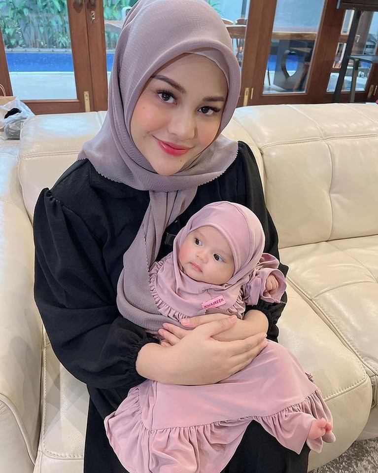 Anak Artis yang Pakai Hijab Anak Artis yang Pakai Hijab