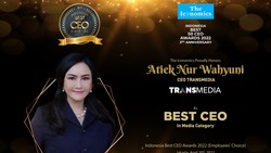 Atiek Nur Wahyuni CEO Transmedia Raih Penghargaan Best CEO Awards 2022