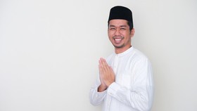 Tren Baju Lebaran Idul Fitri 2023: Koko Kurta dan Gamis Crinkle