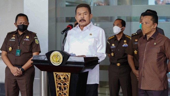 Jaksa Agung ST Burhanuddin menunjuk Harli Siregar sebagai Kepala Pusat Penerangan Hukum (Kapuspenkum) Kejaksaan Agung nan baru, menggantikan Ketut Sumedana.