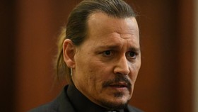 Johnny Depp Ungkap Alasan Disney Putuskan Kontrak Pirates of Caribbean
