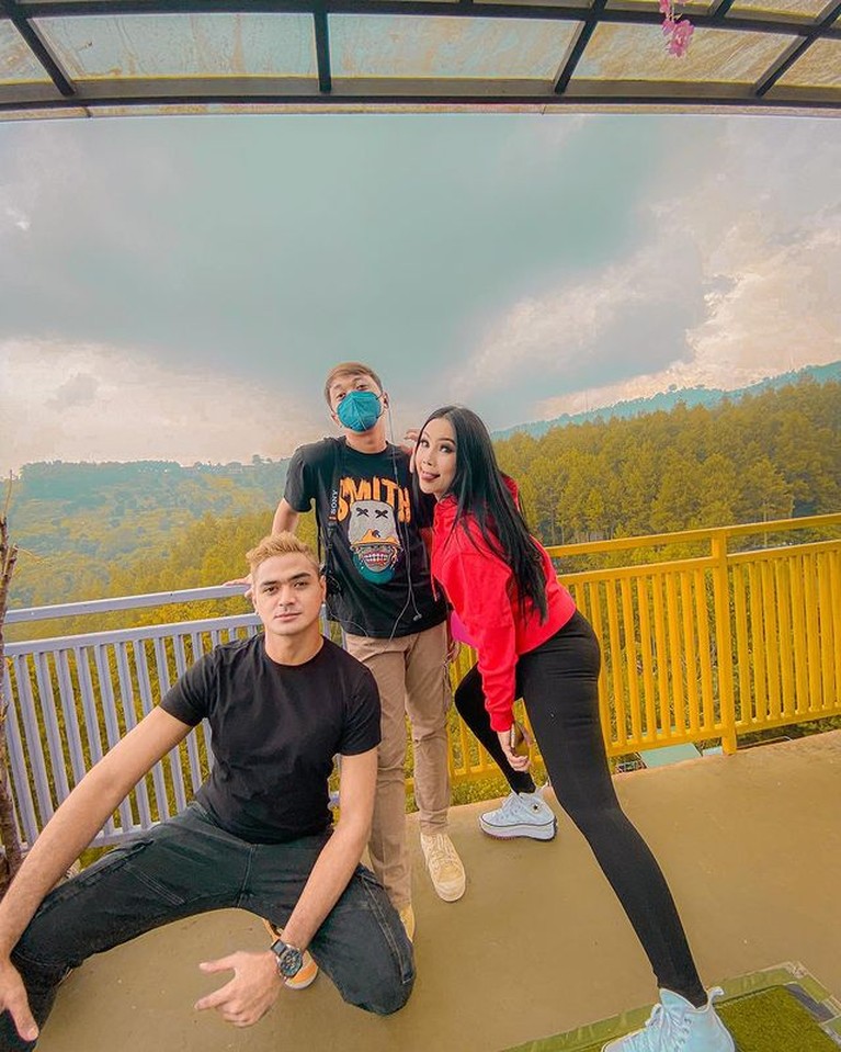 Kalina Oktarani dan Ricky Miraza Kalina Oktarani dan Ricky Miraza